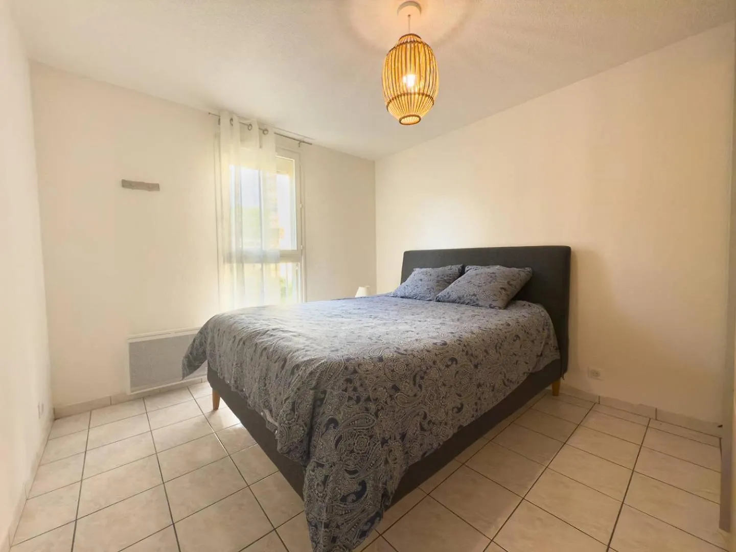 T3 Spacieux - Climatise - Commerces - Plages Le Lavandou Apartment